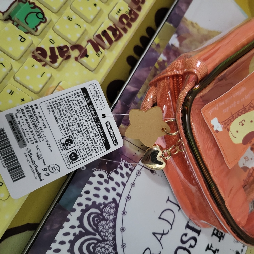 Sanrio License Pompompurin Clear Pouch - Picture 6 of 6
